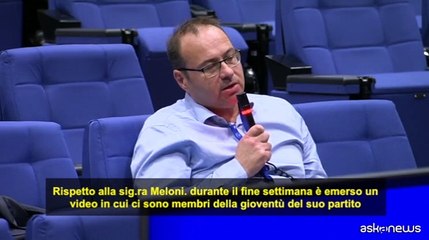 Commissione Ue: "E' chiaro che condanniamo la simbologia fascista"