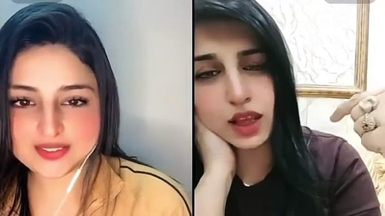 Use_Headphones_sumbal_Gandhe_Sawal_Jawab_Larki_Farg_Ho_Gaye_Last_Pay_#hotcoupleontiktok_#letastvideo(360p)