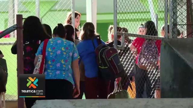 tn7-suspendidas-clases-en-escuela-de-acosta-por-protesta-contra-funcionaria-170624