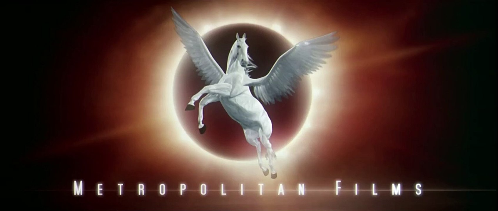 Bande-annonce de It Follows / Ce film d'horreur est considéré comme l'un des meilleurs des années 2010, et il aura (enfin !) droit à une suite