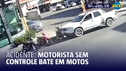 Motorista passa mal, bate em moto e por pouco não atinge pedestre