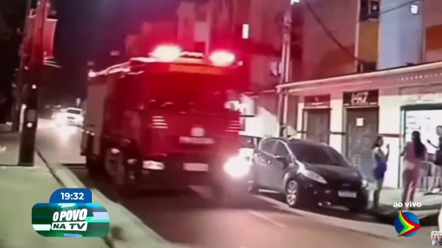 Corpo é encontrado carbonizado após incêndio em apartamento no Curado 4, em Jaboatão