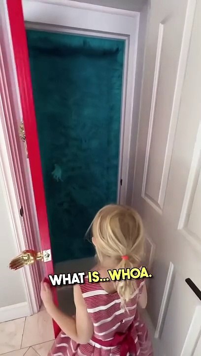 Tunnel_of_Doors_to_secret_roo