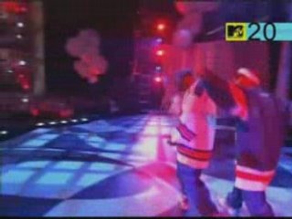 Notorious B I G  2Pac   tributo en mtv