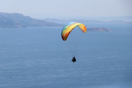 Uçmakdere yamaç paraşütü tutkunlarını gökyüzüyle buluşturuyor!