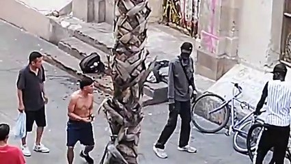Altercado en el Raval entre extranjeros