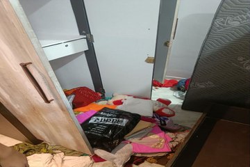 वीडियो में घूमते नजर आए चोर, और फिर मकान को बना लिया निशाना