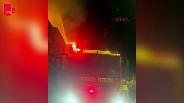 Evini ateşe veren şüpheliyi, mahallelinin elinden polis zor kurtardı