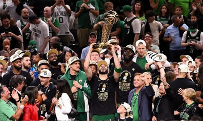 بوسطن سلتيكس يتوّج بلقب الدوري الأميركي لكرة السلة