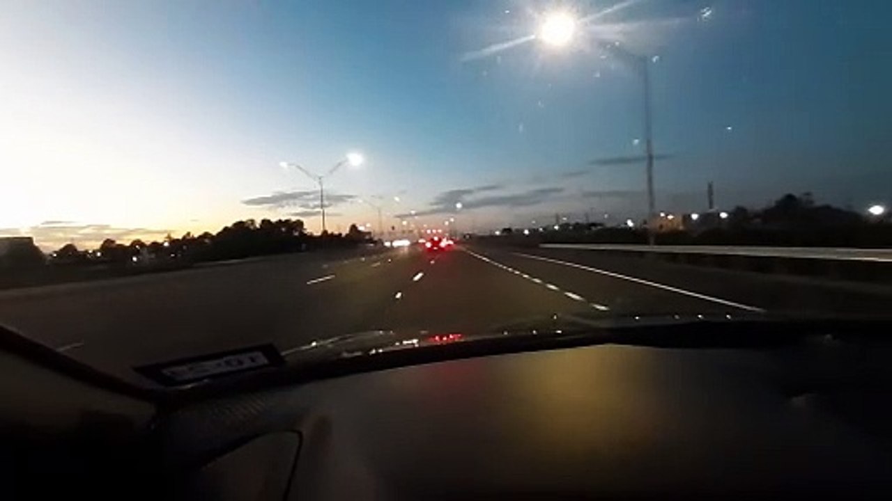 Unterwegs nach West Memphis, Arkansas, mit Tupelo im Rückspiegel.