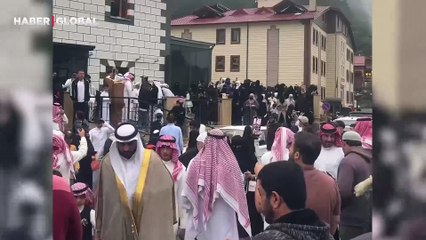 Trabzon Uzungöl'de bayram yoğunluğu dikkat çekti