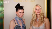 Gwyneth Paltrow ha illuminato Milano durante la Fashion Week con un vestito lungo di Swarovski