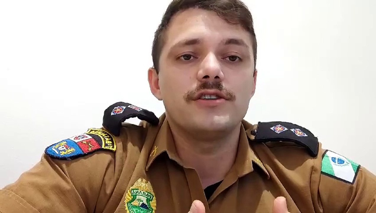 Ônibus é destruído e caminhão danificado durante incêndio em Cruzeiro do Oeste