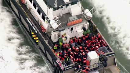 Download Video: Pelo menos 85 migrantes resgatados no Canal da Mancha perto de Dover