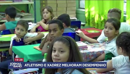 Escola pública finalista em prêmio internacional une atletismo e xadrez na educação