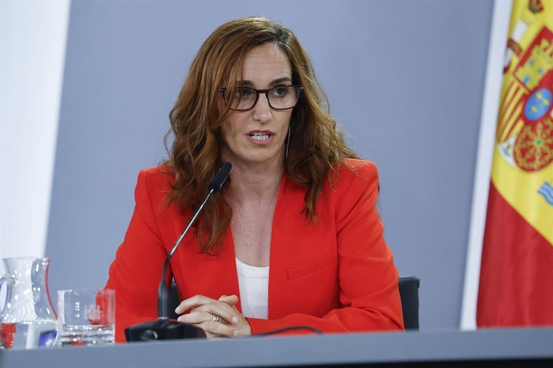 Mónica García, sobre la exclusiva de 'Público': "El problema de las bacterias resistentes a antibióticos es global"