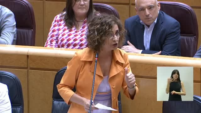 Montero al PP: A ver a si algún día les dan los números para que ustedes puedan gobernar