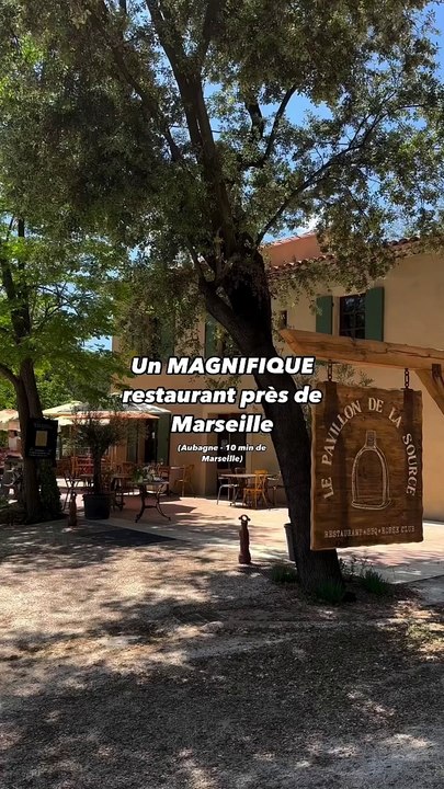 LE PAVILLON DE LA SOURCE - UN MAGNIFIQUE RESTAURANT PRÈS DE MARSEILLE   Aujourd'hui on vous présente une adresse tout à fait atypique, un restaurant BBQ Horse Club en plein cœur de l'étrier d'Aubagne.  Le restaurant, avec sa décoration inspirée des club