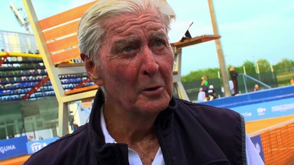 Super Séniors Bande-annonce (EN)