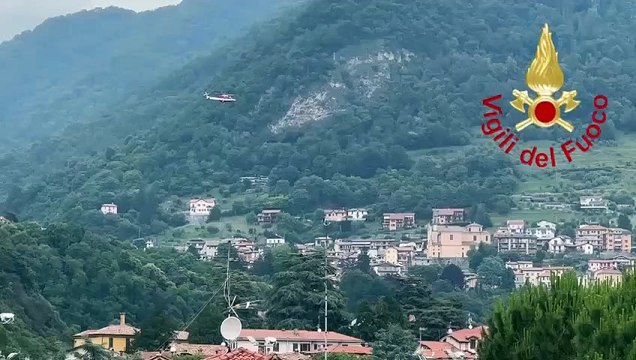 Ragazzo inghiottito dal Lambro, le ricerche con l'elicottero dei vigili del fuoco