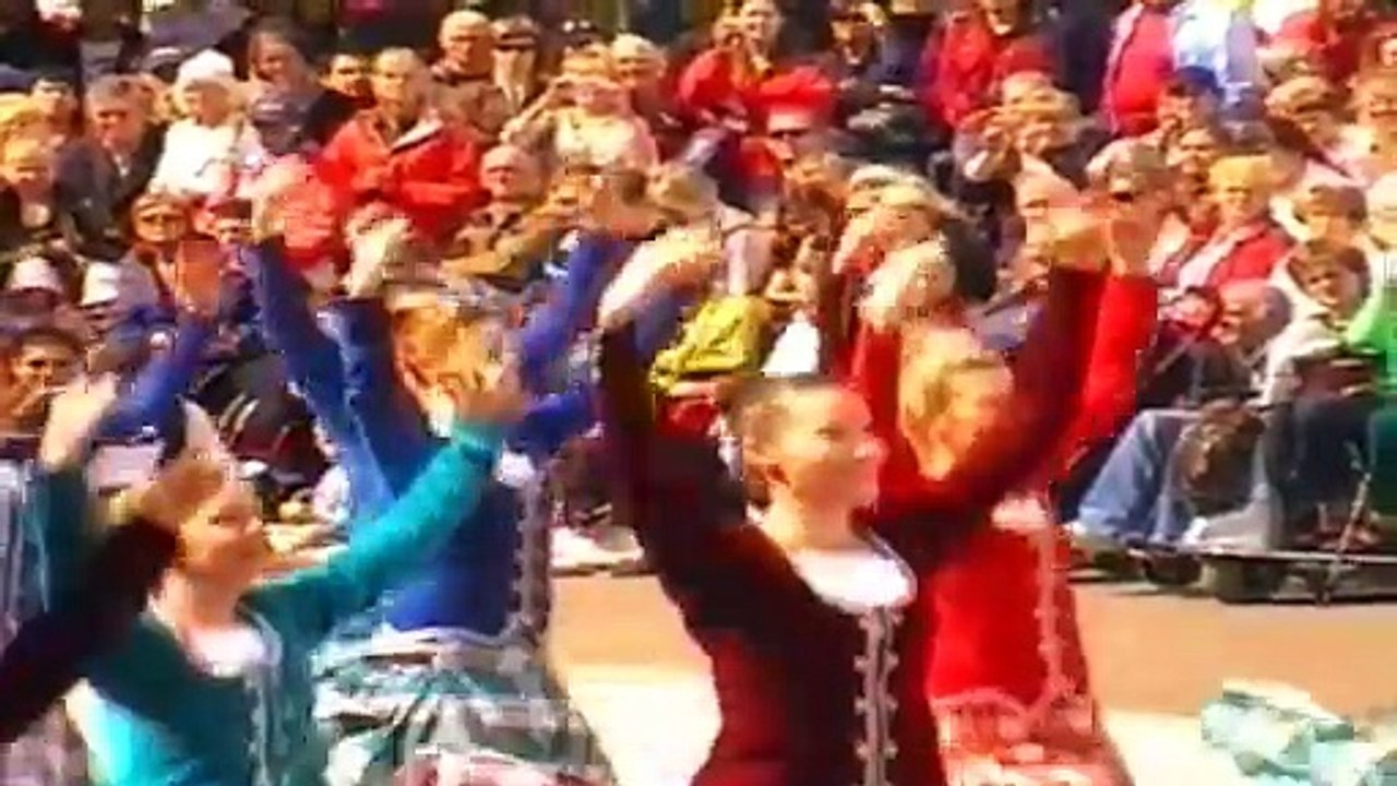 Highland Dancers Perform at Edinburgh Military Mini Tattoo – Princes Street Gardens