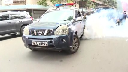 케냐 나이로비서 세금인상 항의 시위..."2백여 명 체포" / YTN