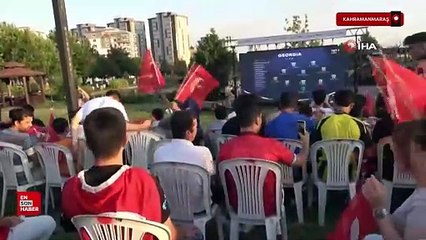Kahramanmaraş'ta maç dev ekranda izlendi