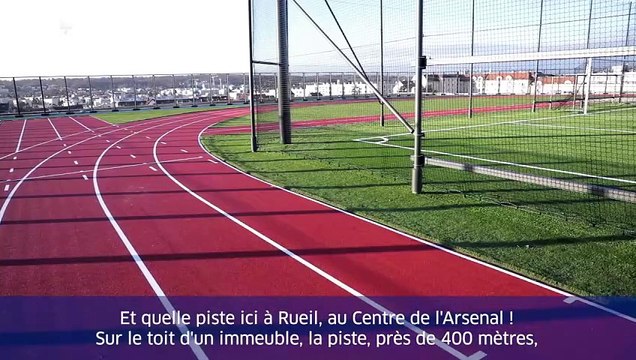 Guy Drut, ancien conseiller municipal et champion olympique, présente les équipements du complexe omnisports de l’Arsenal. Labellisée Terre de jeux,...