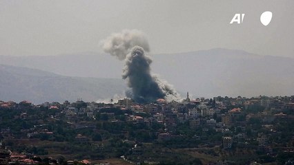تصاعد أعمدة دخانية من بلدة الخيام جنوب لبنان عقب قصف إسرائيلي