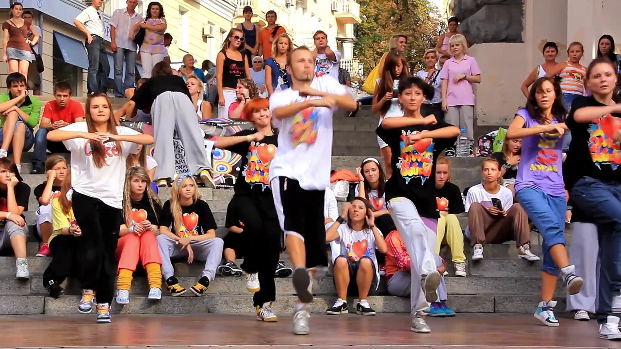 7)_60's Gangster. MEDIA MUSIC GROUP. Blues. Epic. Cinematic. Kids & Family. - Made with Clipchamp