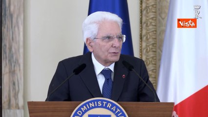 Rissa alla Camera, Mattarella: "Scena indecorosa"