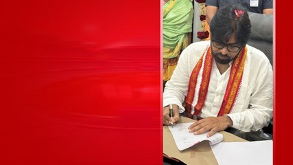 Andhra pradesh Deputy CM Pawan kalyan. అనుకున్న రెండు ఫైల్స్ పైనే తొలి సంతకాలు | Oneindia Telugu