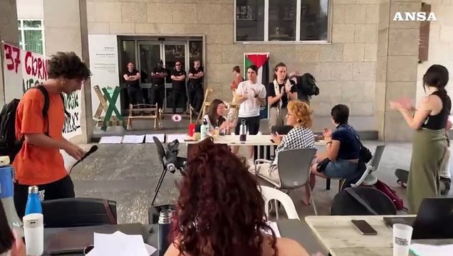 Torino, studenti pro-Palestina occupano il Politecnico