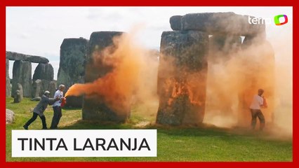 Grupo ambientalista vandaliza sítio pré-histórico de Stonehenge, na Inglaterra