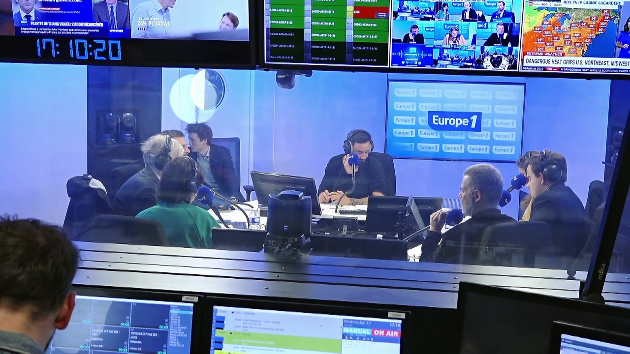 Cyril Hanouna - Julien Odoul, candidat RN aux élections législatives, est l'invité de «On marche sur la tête»