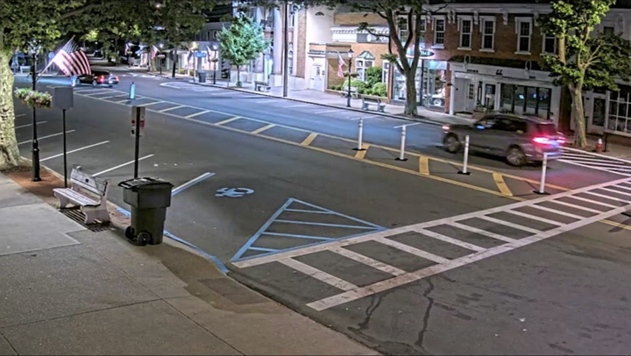 Footage shows Justin Timberlake driving through Hamptons moments before arrest