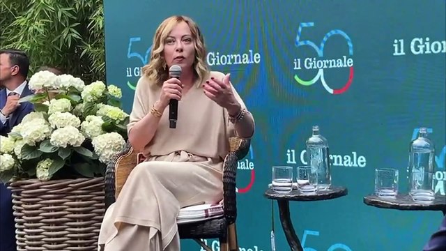 Meloni: «Orgogliosa di panzerotti e mozzarella al G7»