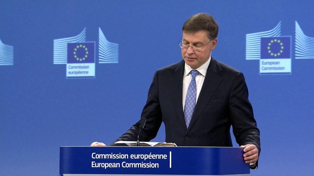 União Europeia alerta sete países por não respeitarem regras financeiras