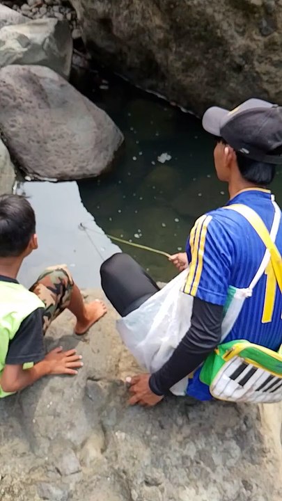 Hiburan mancing ikan gabus