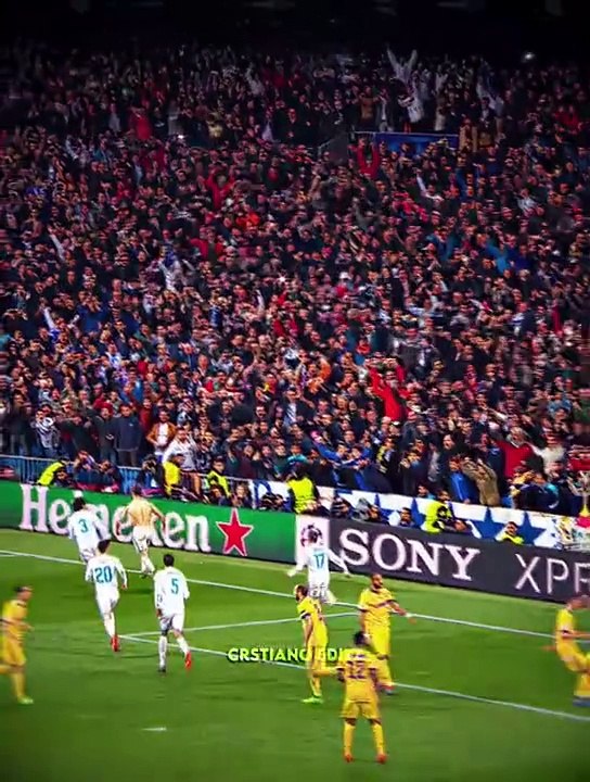 CR7 ON FIRE STATUSE