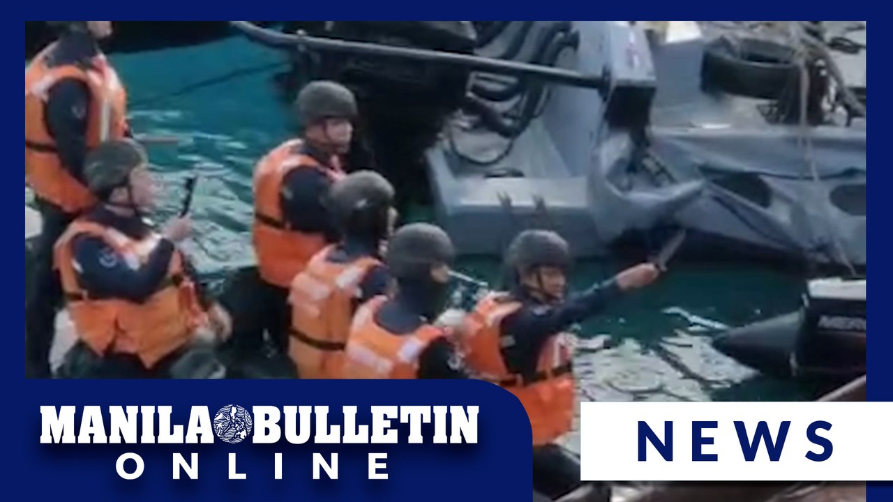 China Coast Guard swarms AFP Boats at Ayungin S...