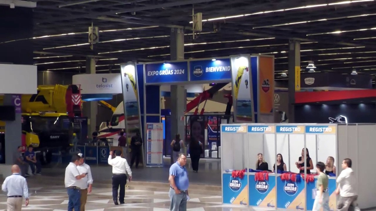 Gruyeros acusan pasividad y complicidad de autoridades en "lucha" contra grúas piratas