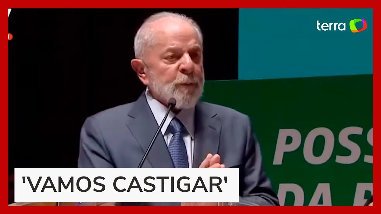 Lula ironiza goleada de 7x1 e fala de acusações de corrupção durante cerimônia da Petrobras