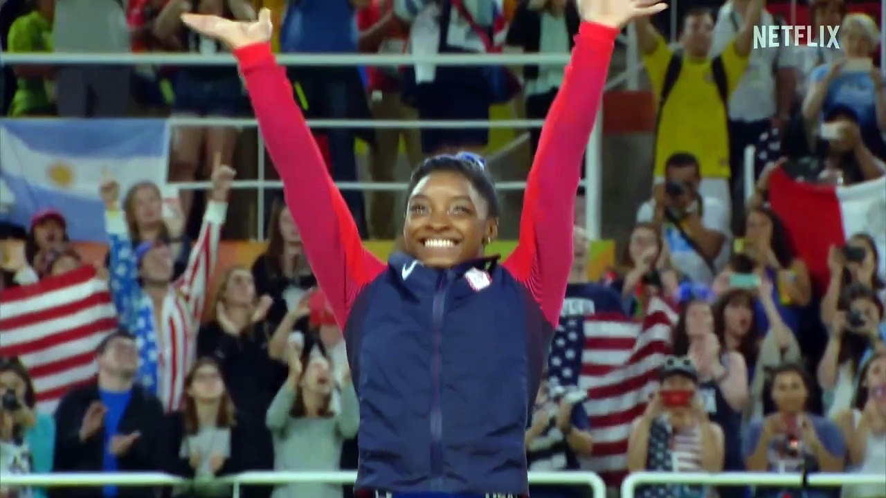Simone Biles: Wie ein Phönix aus der Asche Trailer OV