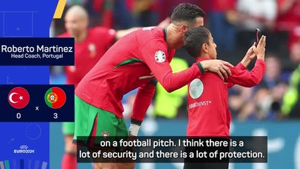 Martinez worried by selfie-seeking pitch invaders at Portugal game