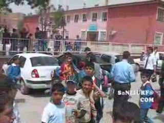 Arabasını bıçakladı www.sanliurfa.com