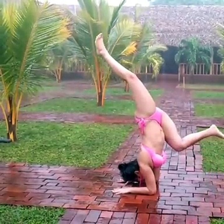 High Intensity Interval Training (HIIT) Workout | 20 Minute Fat Burning Exercises | ऊंची शक्ति संवेदनशीलता अंतराल प्रशिक्षण (HIIT) | 20 मिनट का वसा जलाने वाला व्यायाम