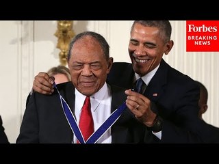FLASHBACK: Willie Mays Receives Presidential Medal Of Freedom From President Obama