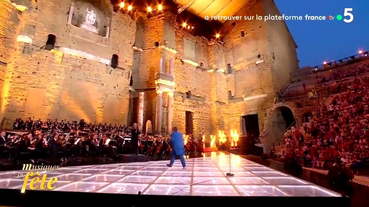 Cyril Féraud et Juliette Chaine aux commandes de "Musiques en fête" sur France 5 ce mercredi 19 juin 2024.