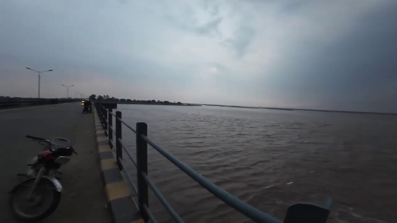 Unbelievable Weather Phenomenon in Sialkot Headmarala  Travelers Beware!  #Headmarala #Travel